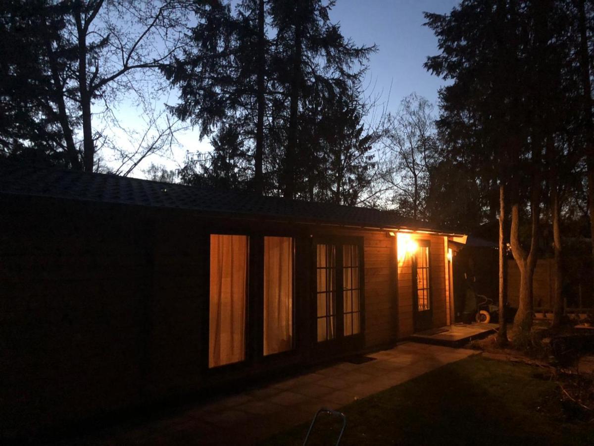 Villa 3 Slaapkamer Blokhut Met Opgemaakte Bedden Putten Exterior foto