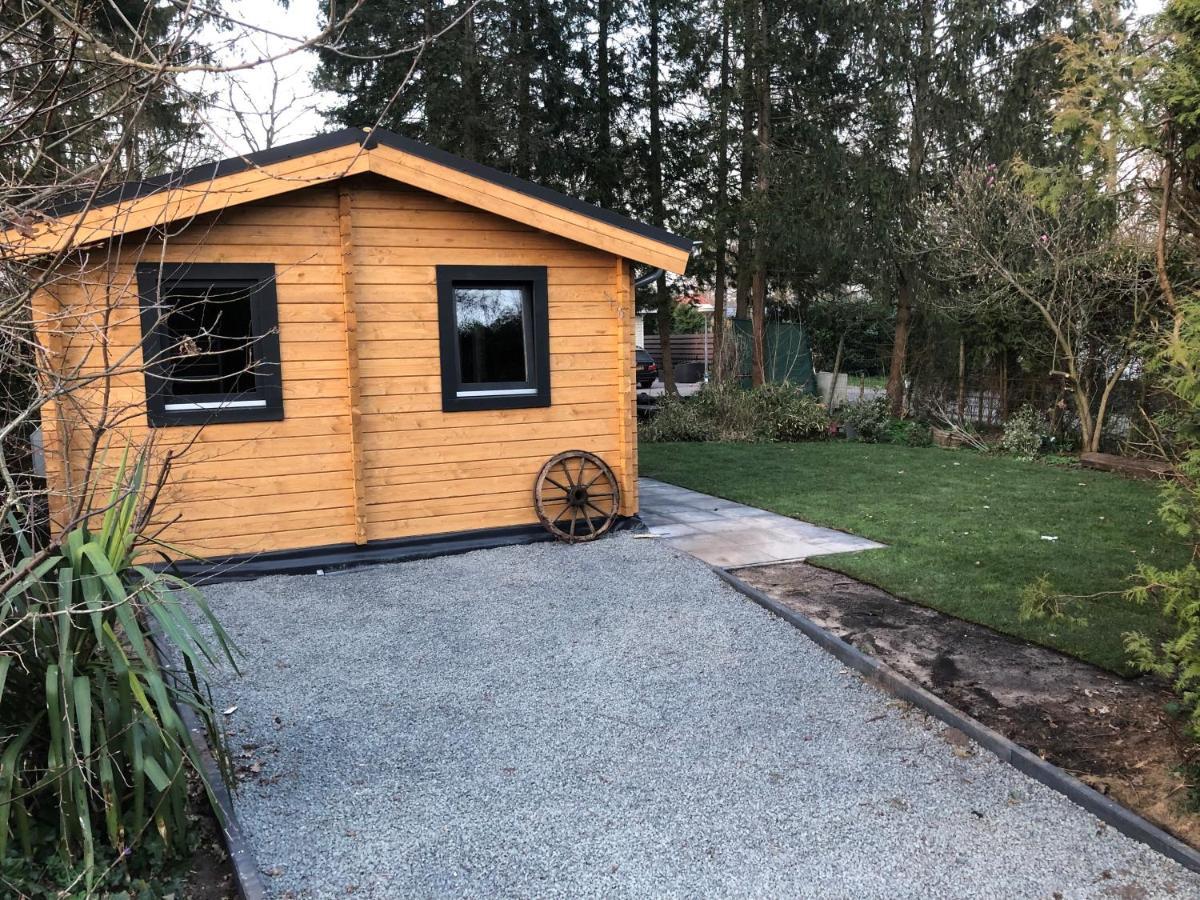 Villa 3 Slaapkamer Blokhut Met Opgemaakte Bedden Putten Exterior foto