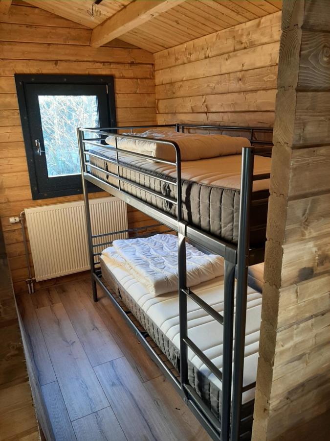 Villa 3 Slaapkamer Blokhut Met Opgemaakte Bedden Putten Exterior foto