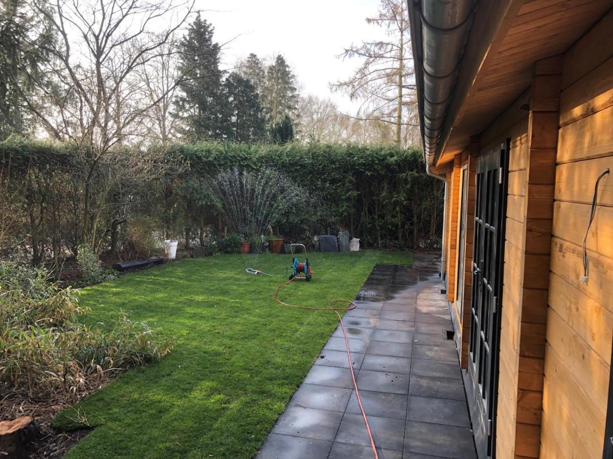 Villa 3 Slaapkamer Blokhut Met Opgemaakte Bedden Putten Exterior foto