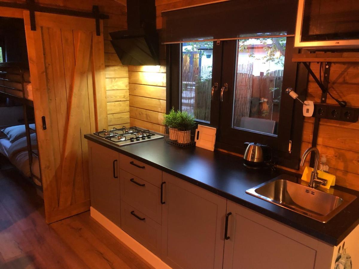 Villa 3 Slaapkamer Blokhut Met Opgemaakte Bedden Putten Exterior foto