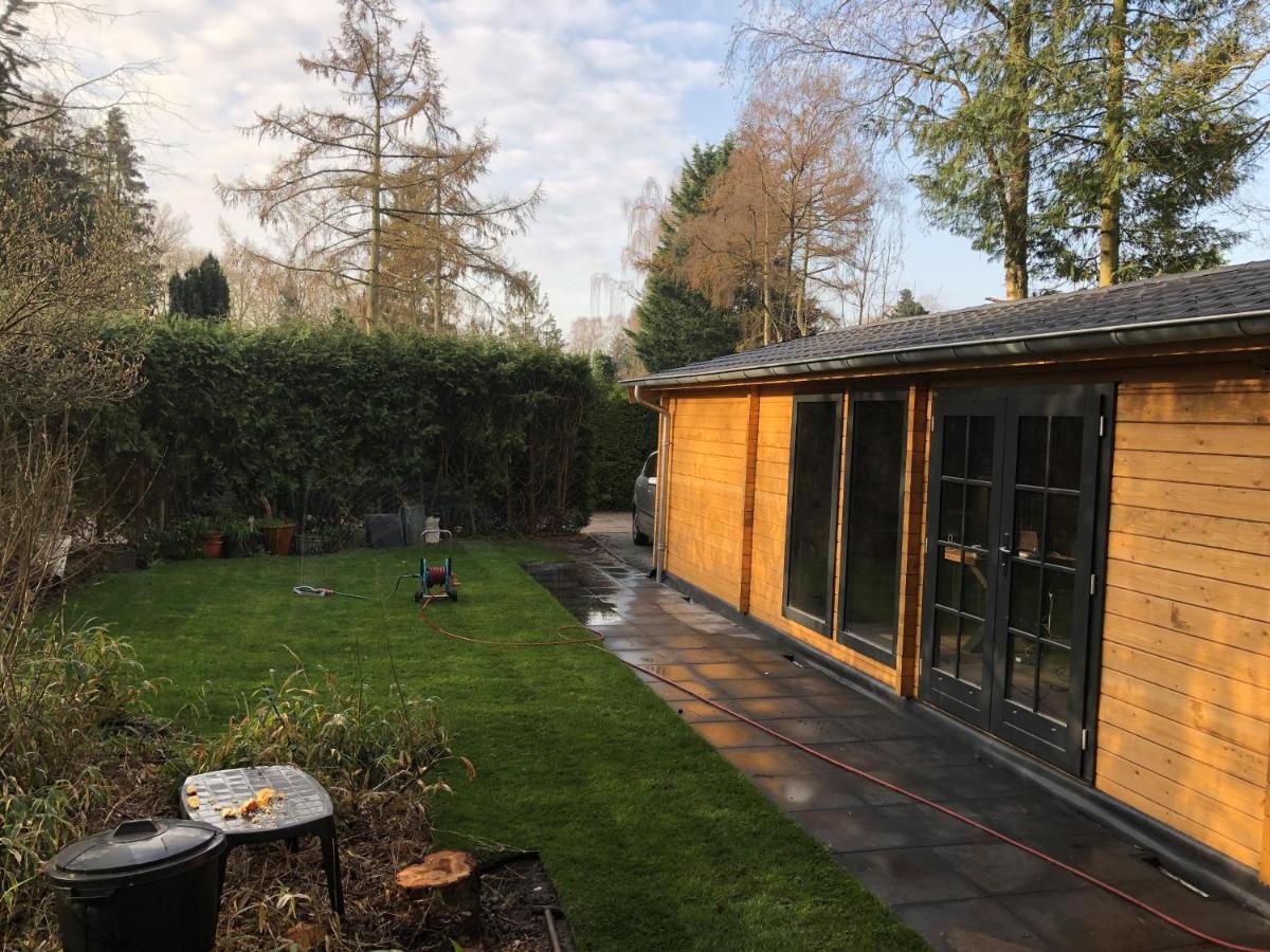 Villa 3 Slaapkamer Blokhut Met Opgemaakte Bedden Putten Exterior foto